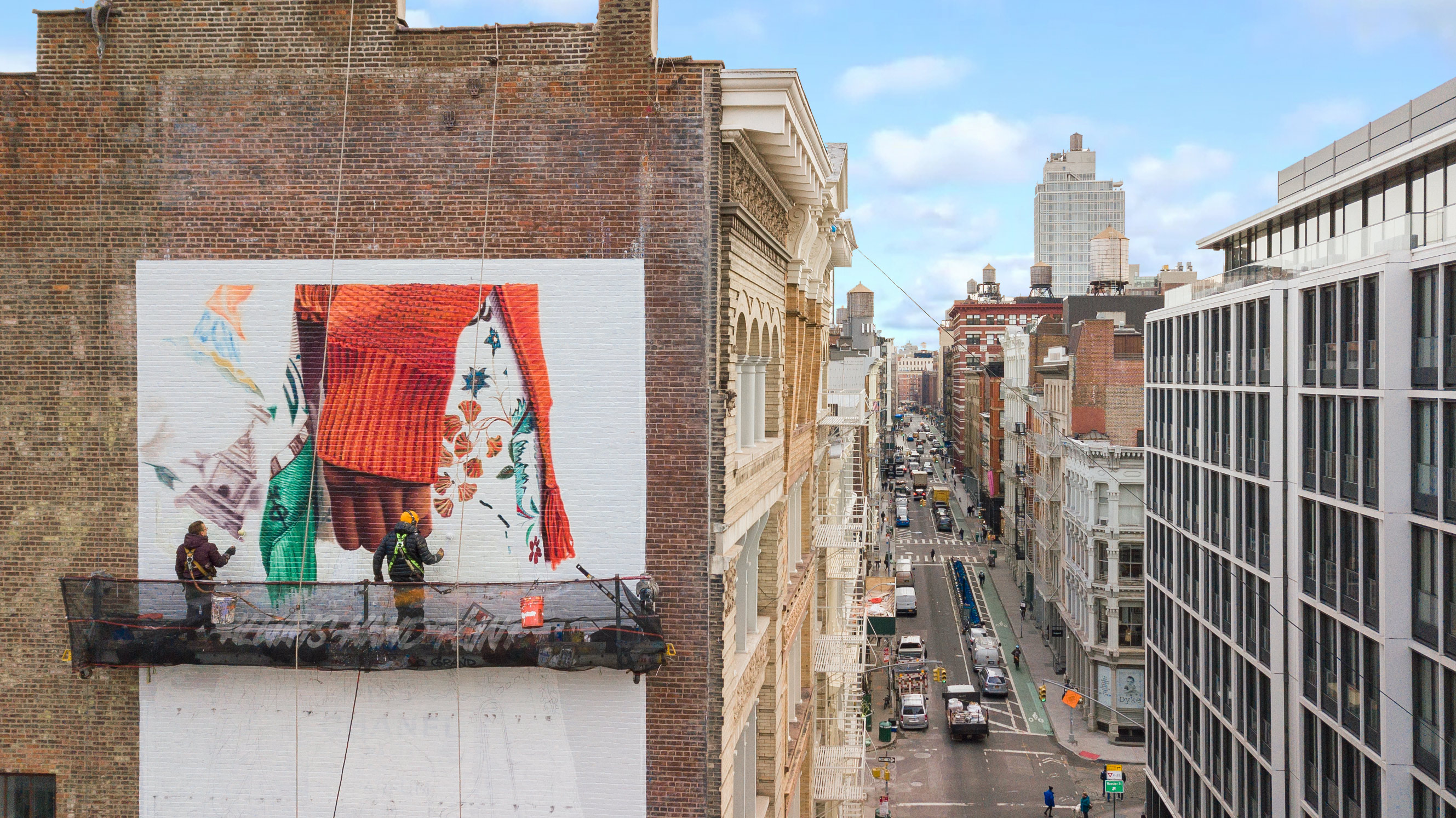 Large outdoor mural in New York painted by Colossal Media